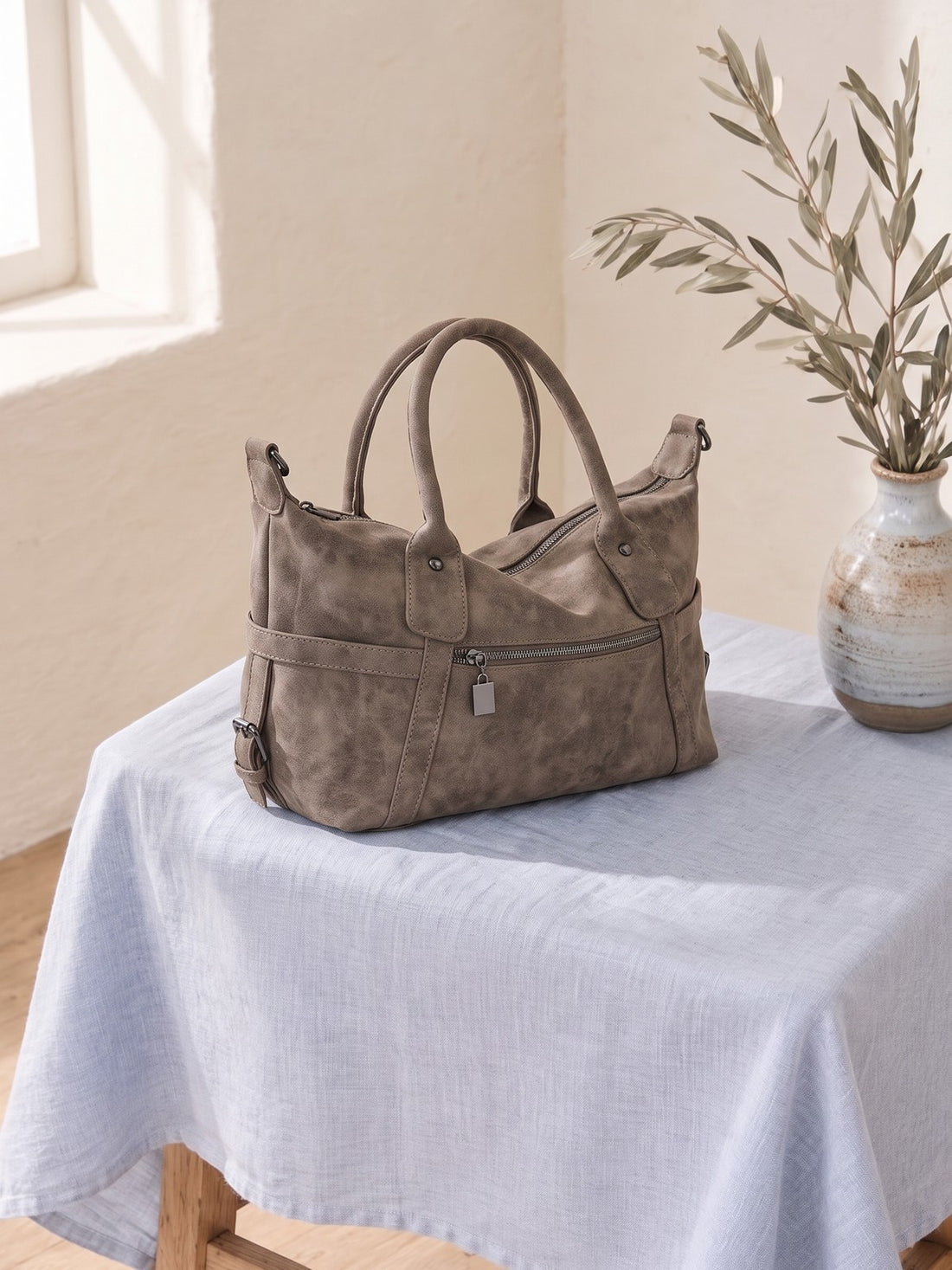 Everyday Zip Shoulder Bag in Latte
