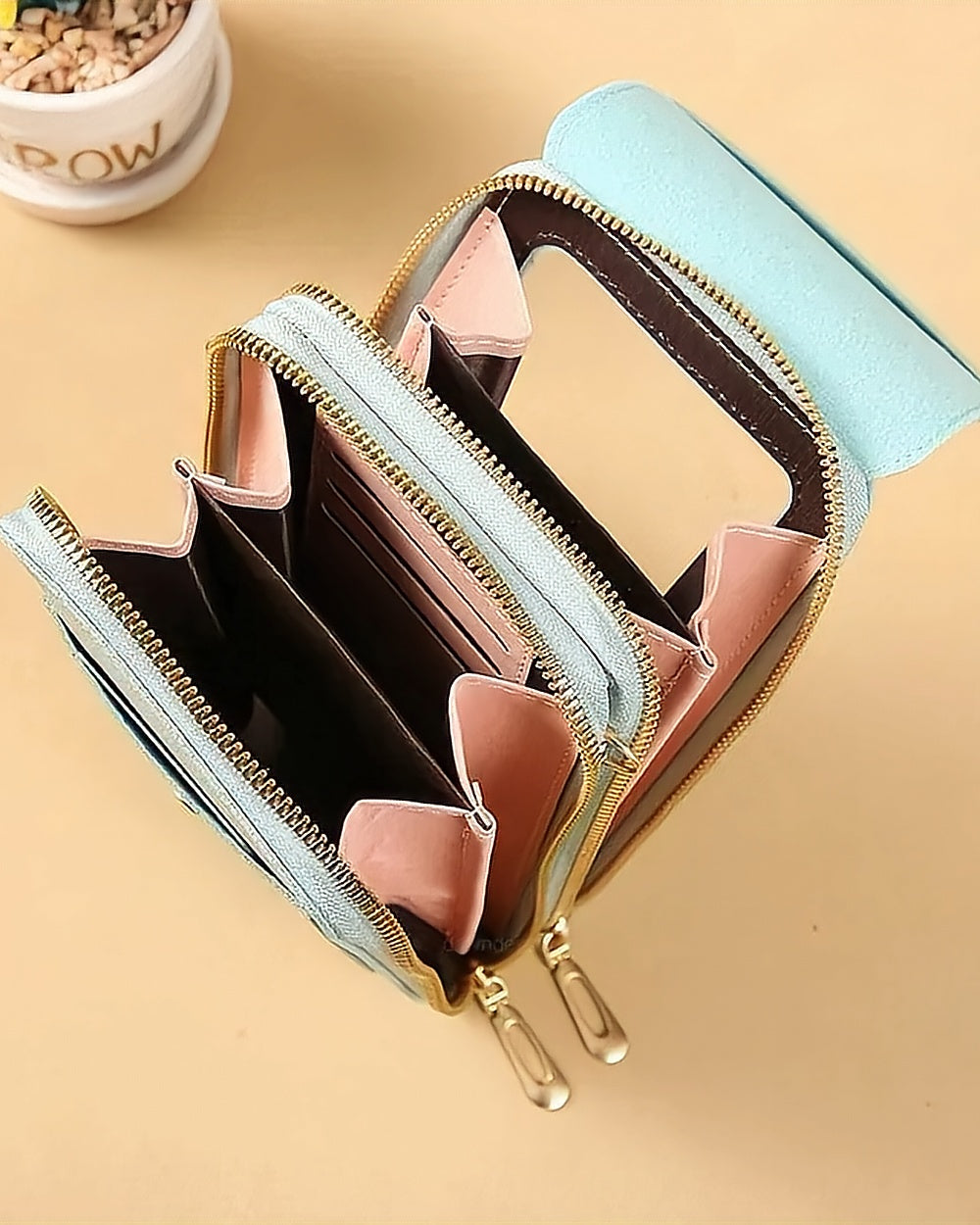 Touchscreen Phone Crossbody Bag – Mint