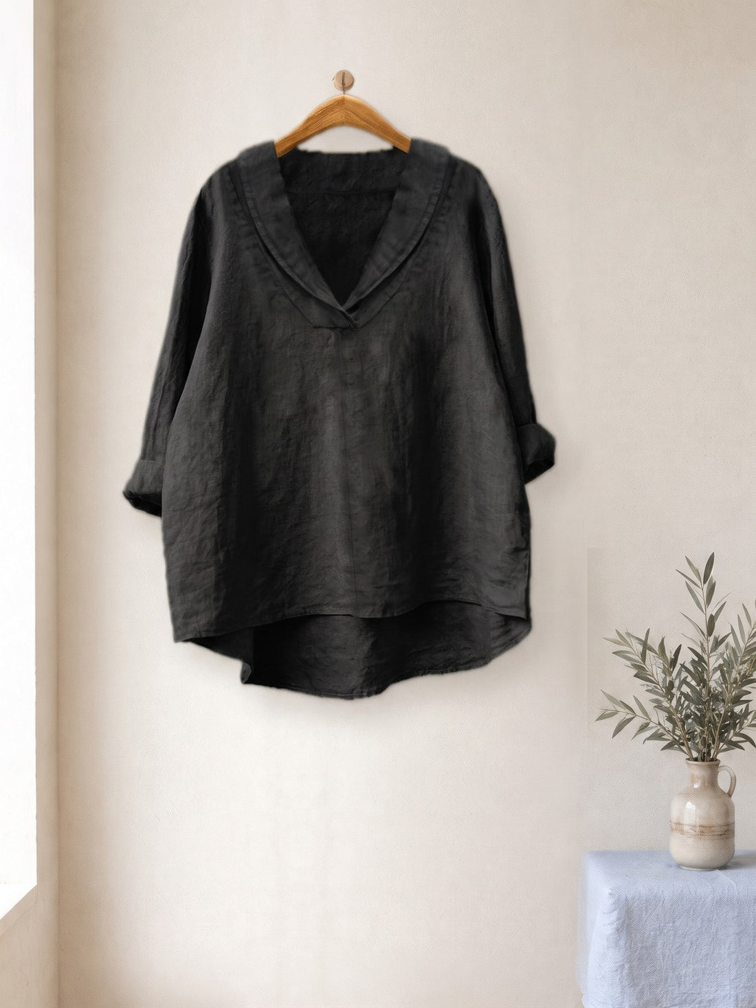 Relaxed V-Neck Linen-Look Top in Black